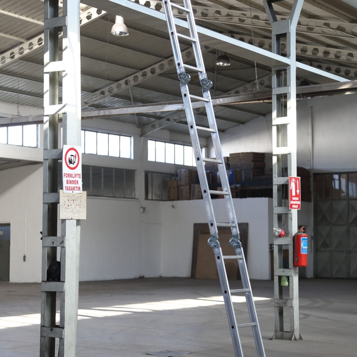 Multi-Purpose Articulated Ladder